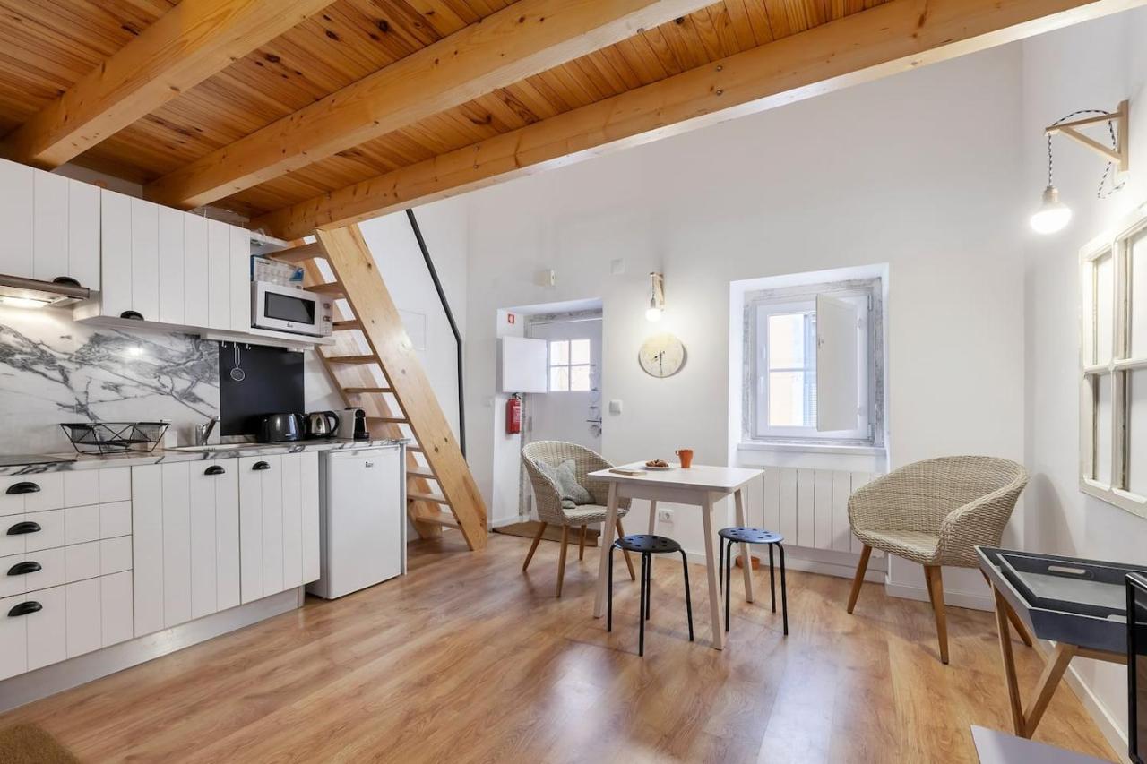 Classic Lisbon Homes: Bright & Central In Belem Eksteriør billede