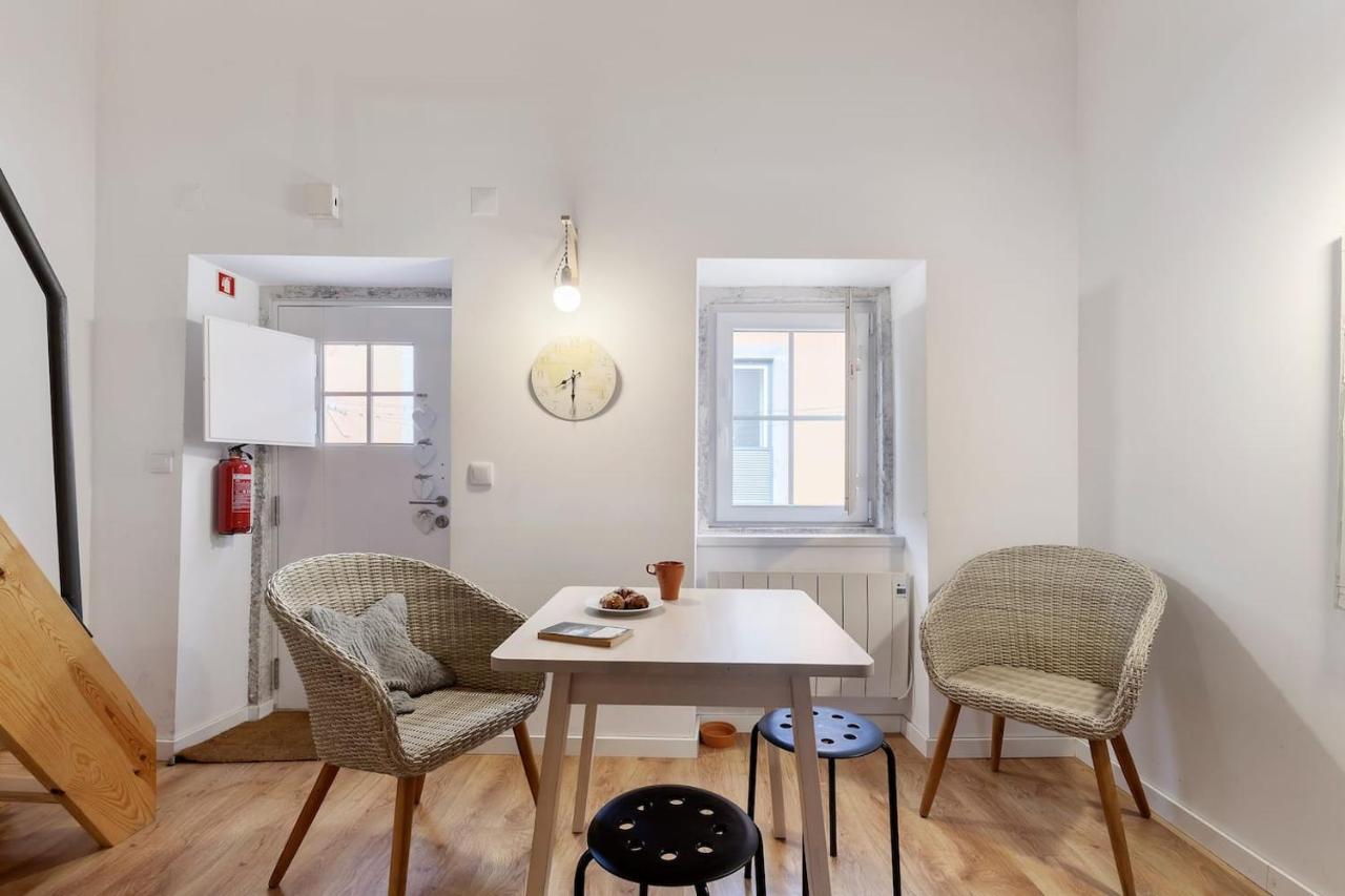 Classic Lisbon Homes: Bright & Central In Belem Eksteriør billede