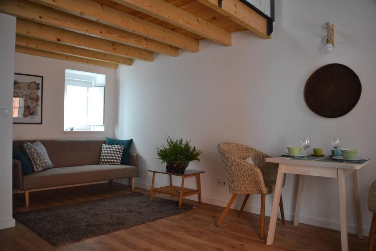 Classic Lisbon Homes: Bright & Central In Belem Eksteriør billede