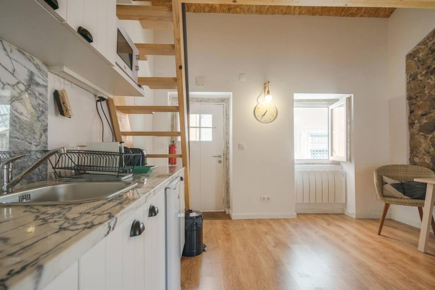 Classic Lisbon Homes: Bright & Central In Belem Eksteriør billede
