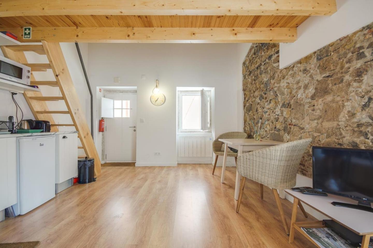 Classic Lisbon Homes: Bright & Central In Belem Eksteriør billede